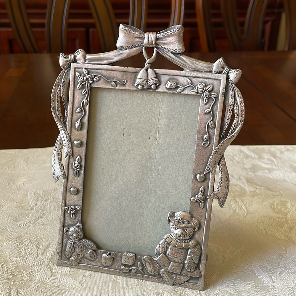 Baby child play Teddy bears 5”x3.5” pewter picture frame